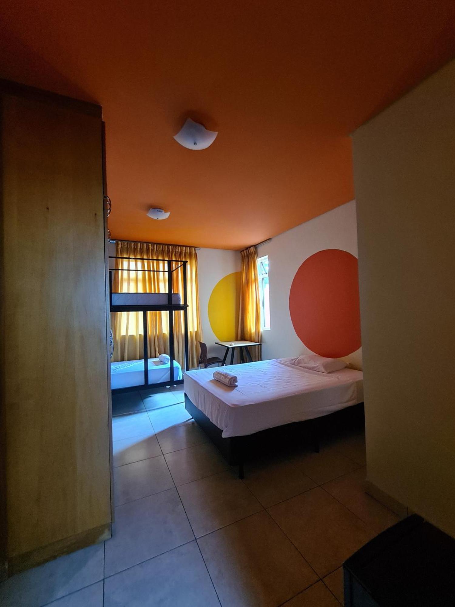 Poente Hostel Belo Horizonte Bagian luar foto
